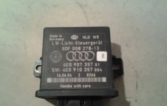 Audi A8 S8 D3 4E Light module LCM 4E0907357 4E0910357