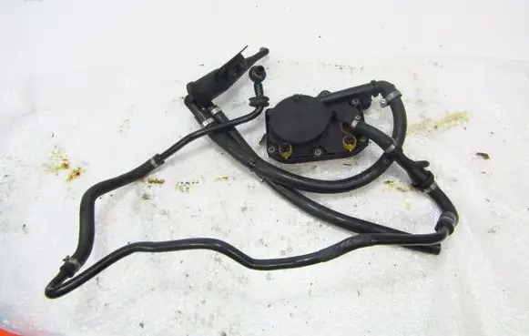 BMW 5 E39 Breather valve 7508541
