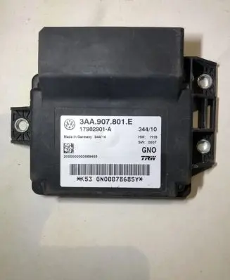 Volkswagen Tiguan Hand brake control module 3AA907801E 17982901A