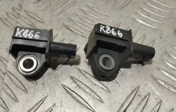 Chrysler Pacifica Airbag deployment crash/impact sensor 68245080AA