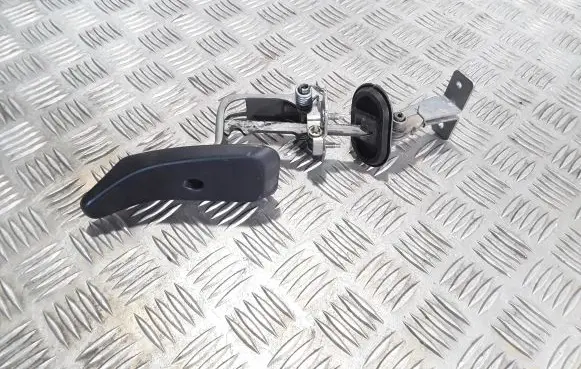 Dacia Dokker Rear door check strap stopper 7700308167E 8200522398 90470495R