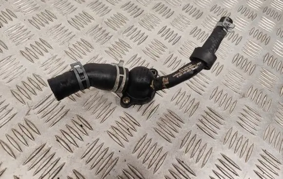 Volkswagen PASSAT B8 Engine coolant pipe/hose 03N121030B 04L121131K