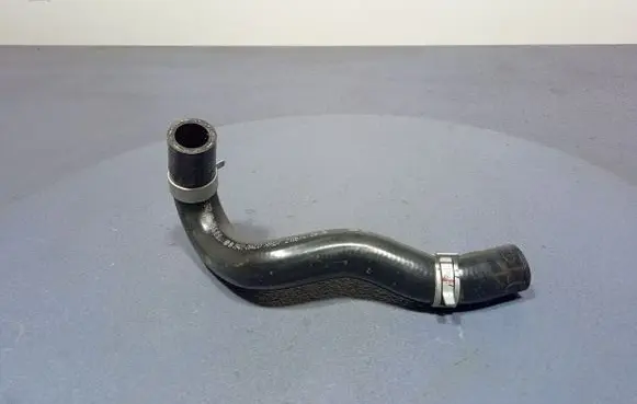 Hyundai i30 Engine coolant pipe/hose 28422-08400