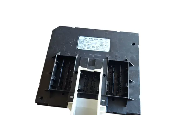 Volkswagen PASSAT B8 Comfort/convenience module 5Q0937086BK
