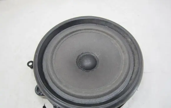 Audi A4 S4 B6 8E 8H Front door speaker 8E0035411