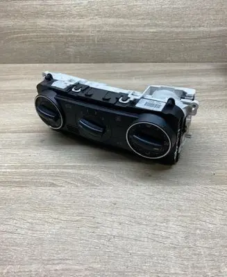 Mercedes-Benz A W169 Climate control unit A1698301585
