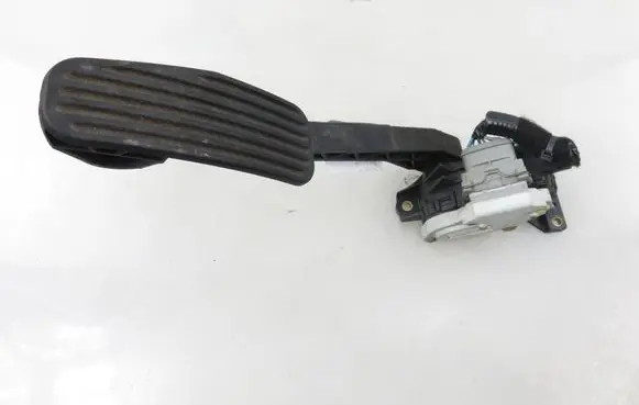 Volvo XC90 Accelerator throttle pedal 30666656