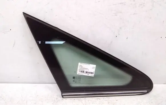 Opel Zafira B Front triangle window/glass 