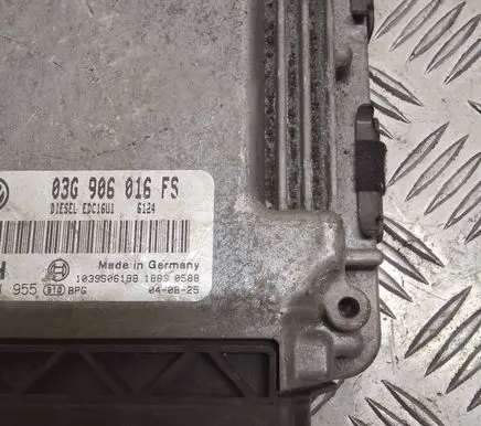 Volkswagen Golf V Engine control unit/module 03G906016FS 1039S06188