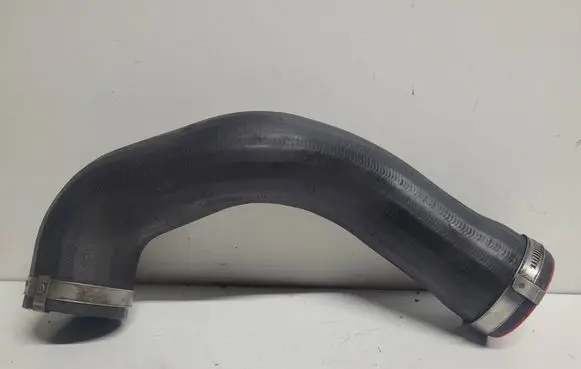 Land Rover Discovery 4 - LR4 Intercooler hose/pipe AH229G738AC