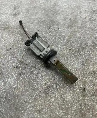 Volkswagen PASSAT B6 Oil temperature sensor 6PT00784306