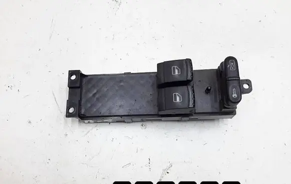 Volkswagen PASSAT B5 Electric window control switch 1J3959857 F005S00004