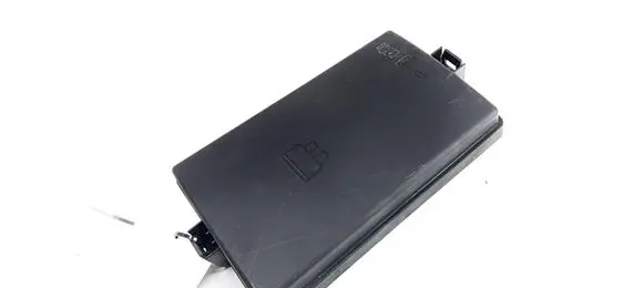 Audi A3 S3 8V Fuse box cover 5q0937132a