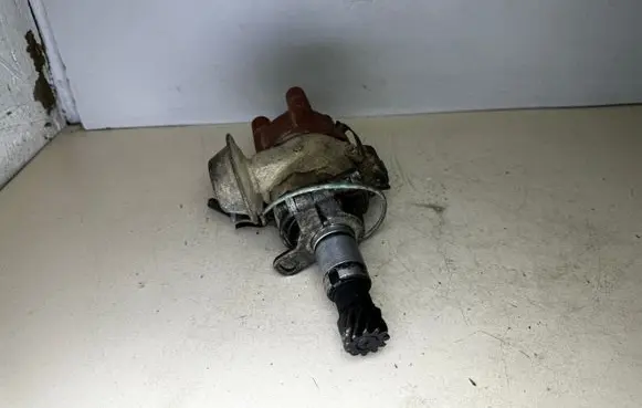 Ford Fiesta Spark distributor 0231170192 77BF12100DA