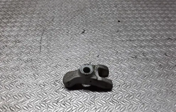 Opel Zafira B Fuel Injector clamp holder