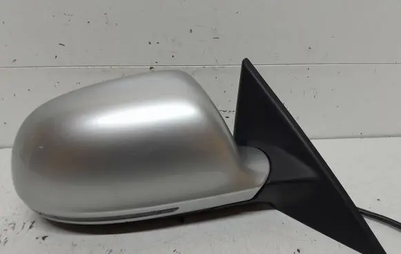 Audi A5 8T 8F Front door electric wing mirror E1020931