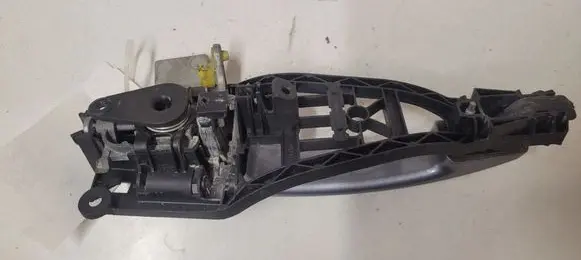 Opel Zafira B Front door exterior handle