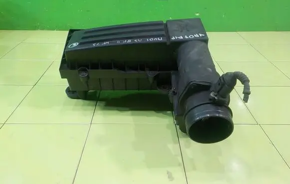 Audi A3 S3 8P Air filter box 4615185954