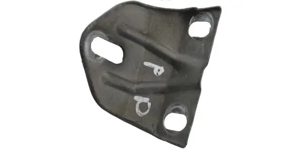 Peugeot 308 Fender mounting bracket 