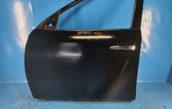 Nissan Pathfinder R52 Front door 801013KA0A