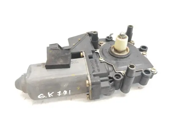 Audi A8 S8 D2 4D Rear door window regulator motor 4D0959801F