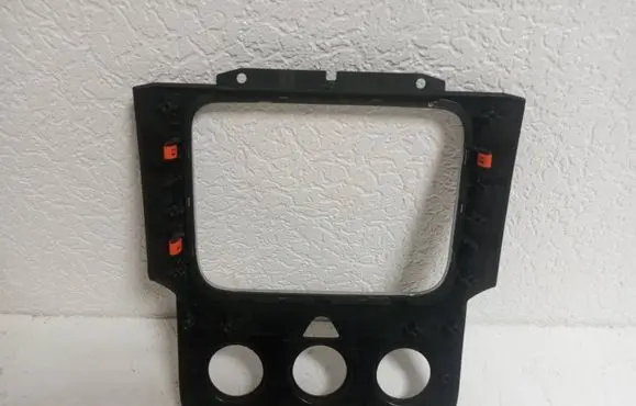 Ram 1500 Radio/GPS head unit trim 