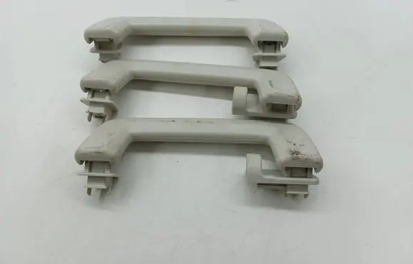 Ford C-MAX II A set of handles for the ceiling 