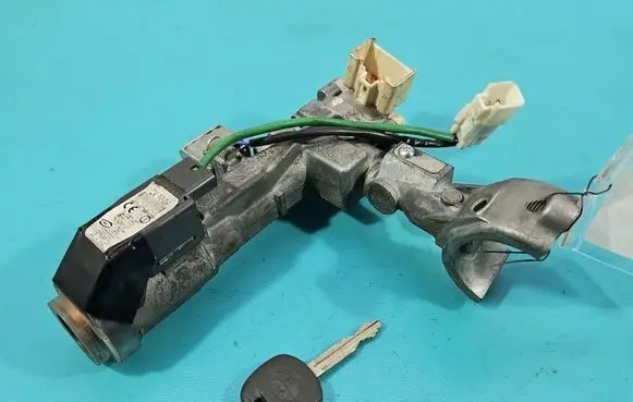 Toyota Land Cruiser (J120) Ignition lock 45020-60-15 IMPRK1521655
