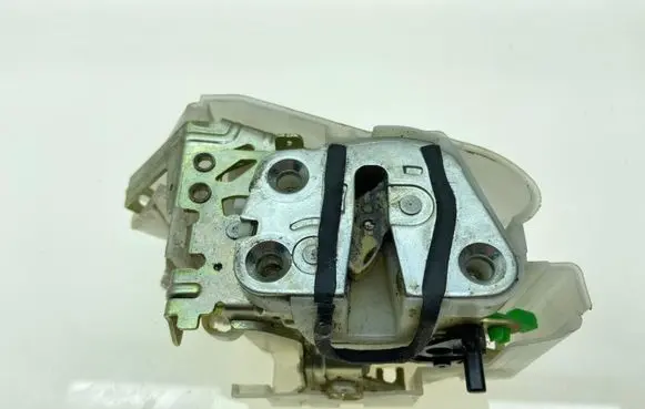 Subaru Legacy Rear door lock 61034AG011 61034AG 61034AG010