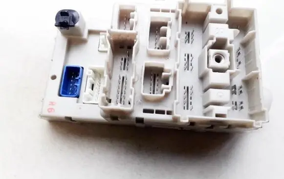 Toyota RAV 4 (XA20) Fuse box set 8273342061 AK110262