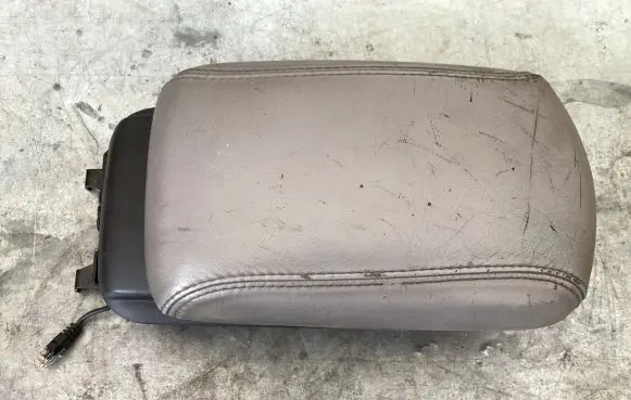 Peugeot 607 Armrest 1843592016