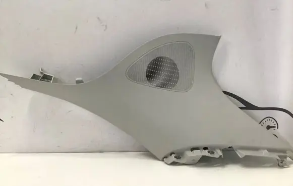 Mercedes-Benz GLC C254 (D)pillar trim (top) A2546901801