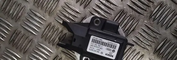 Audi A4 S4 B5 8D ESP acceleration yaw rate sensor 4b0907637a