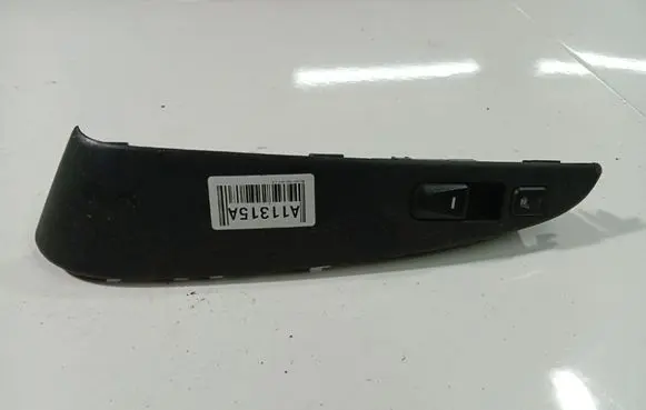 Hyundai ix35 Electric window control switch 