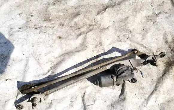 Suzuki Grand Vitara II Front wiper linkage and motor