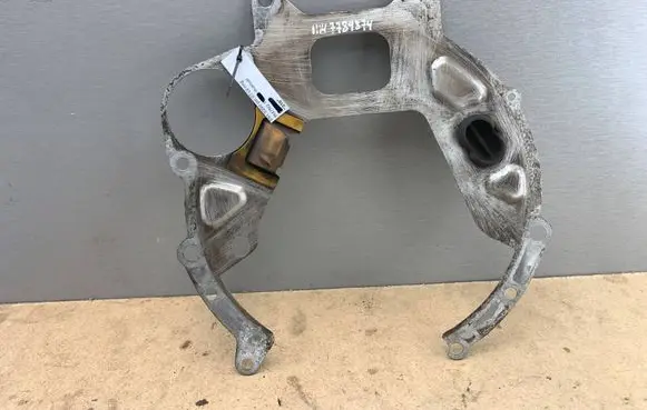 BMW 3 E90 E91 other engine part 7789874 11147789874 11147787693