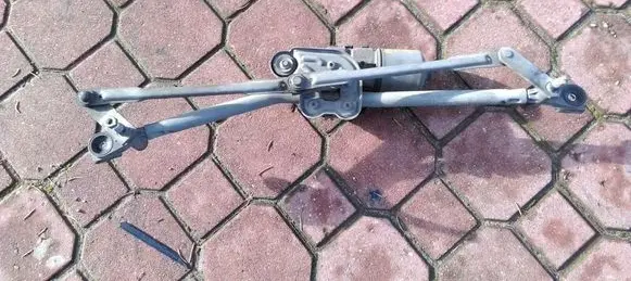 Ford Mondeo Mk III Front wiper linkage 