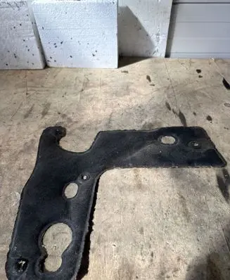 Nissan NV400 Heat shield in engine bay 679700001R M100802980102