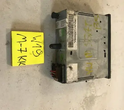 Mazda 3 I Radio/CD/DVD/GPS head unit BR2B66AR0 14794008