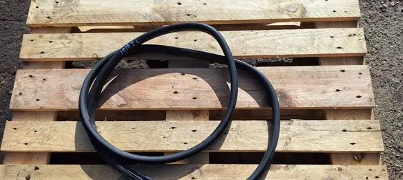 Peugeot 308 SW Rear door rubber seal (on body) 