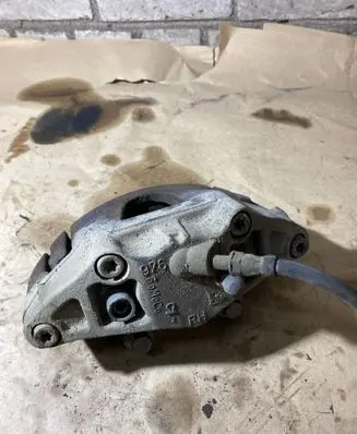 Front brake caliper