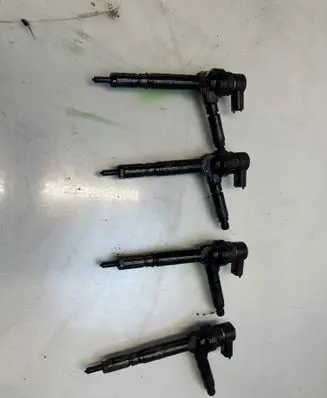 Opel Astra H Fuel injector 0445110175