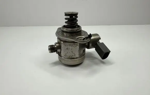 BMW 5 F10 F11 Fuel injection high pressure pump 7595339 13517595339 7595350