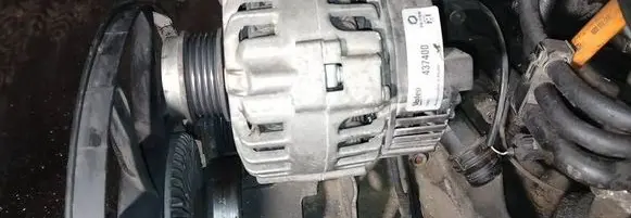 Volkswagen PASSAT B5.5 Generator/alternator H542245R 437400