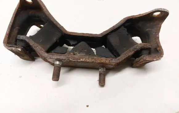 Subaru Impreza II Gearbox mount