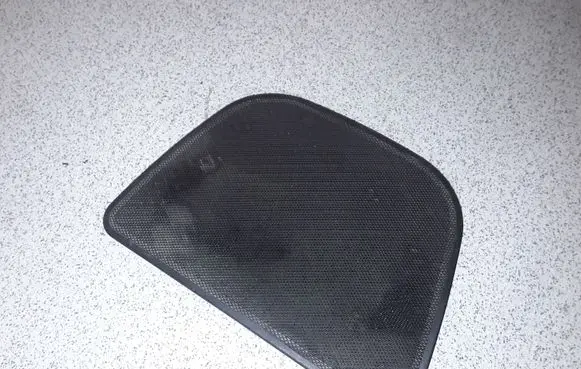 Side speaker trim/cover