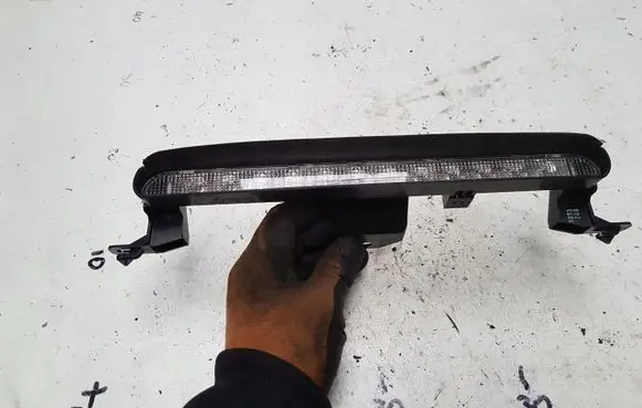Volvo V70 Third/center stoplight