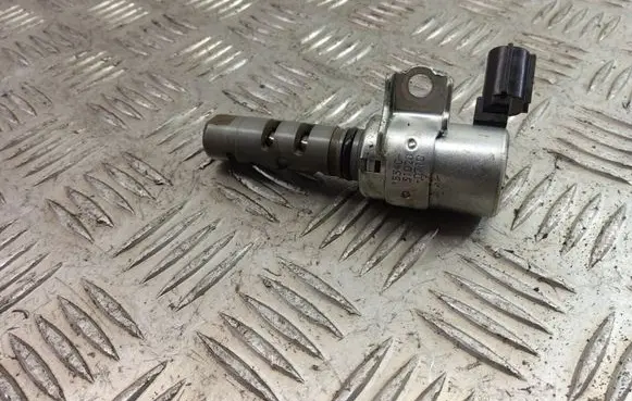 Lexus GS 300 350 430 450H Camshaft vanos timing valve 1534031020