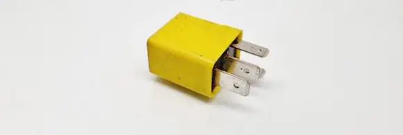Opel Zafira A Other relay 24433728