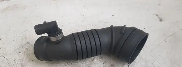 Air intake hose/pipe